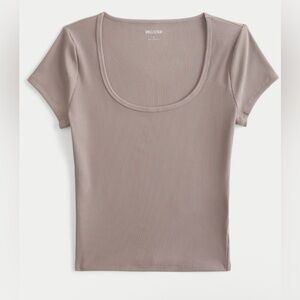 Hollister| Women’s Ribbed Seamless Fabric Scoop Baby Tee Short Sleeve- Size XXS